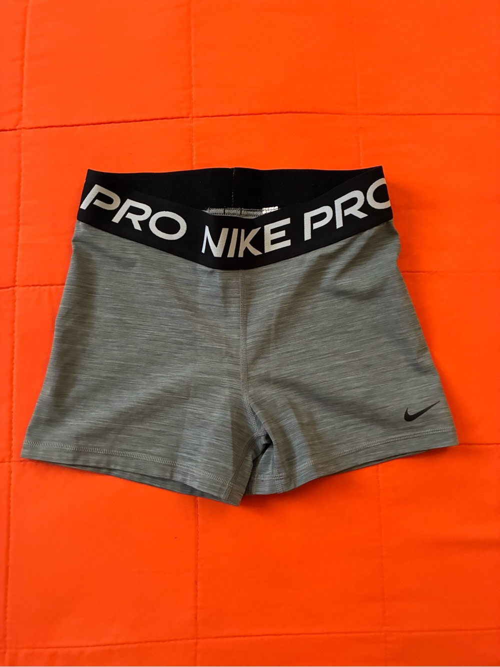 Nike Shorts Womens Medium Gray Athletic Running & Gym